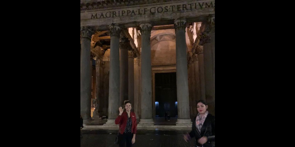 Sarah Alanis standing in front of the Pantheon in Rome, Italy.